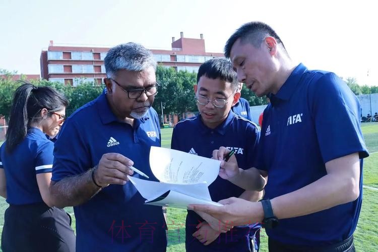 国际足联/中国足协教练员讲师（C级）培训班在北京体育大学开班